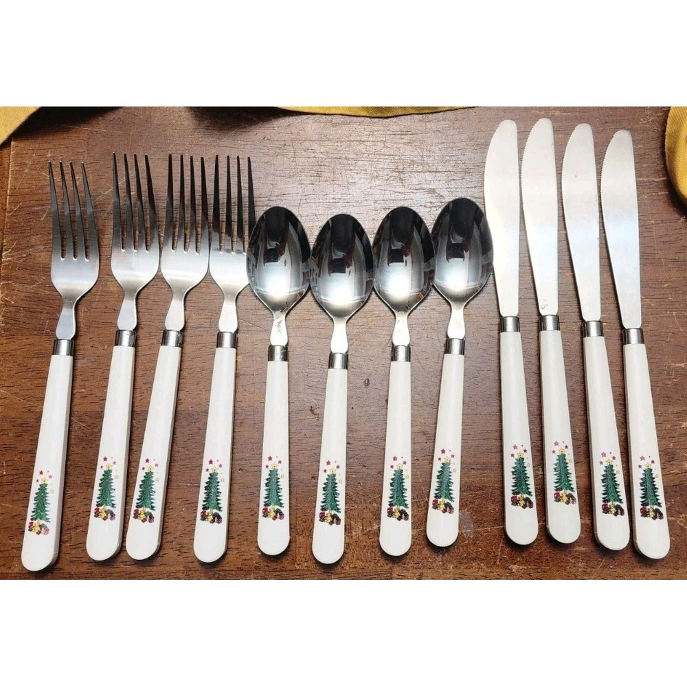 12 Salem Christmas Eve Flatwear  Stainless White Plastic Lot Of 12 Set Silverwar
